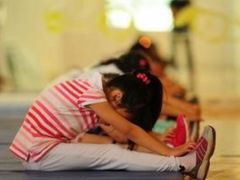 -悦动体能篮球羽毛球网球(三里河店)