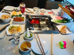 -海底捞火锅鲜切牛肉主题店(长寿路店)