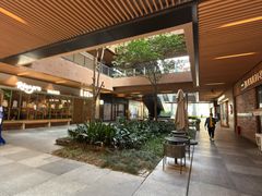 -瑞虹新天地月亮湾