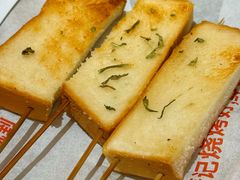 焦糖烤面包-老表记广西宵夜螺蛳鸭脚煲(东盟店)