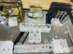 -Vivienne Westwood(上海来福士广场店)