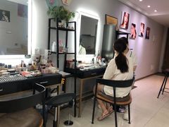 -ME觅妆·定制美妆·彩妆私教(菱角湖店)