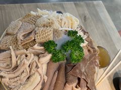 -毛肚向右·川渝毛肚王(经开永旺店)