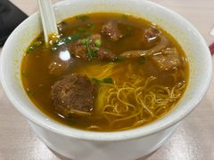 咖喱牛腩汤面-喜莲咖啡