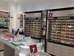-博士眼镜集团石人工眼镜(虹口万泰店)