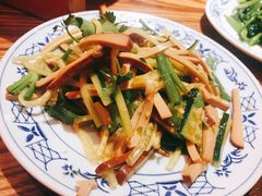 香菜拌豆干丝-百年神厨·地道川菜(清江西路店)