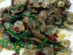 辣炒花蛤-鑫渔港海鲜本地菜·山海关浑锅(东戴河店)