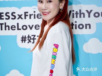 GUESS这波联名绝 | 所有人听好五一当六一过