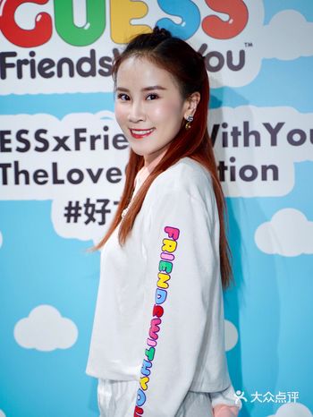 GUESS这波联名绝 | 所有人听好五一当六一过