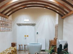 -蟹家大院 · 独揽江景(滨江店)