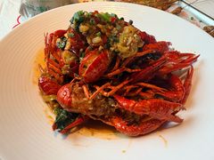 -肥肥虾庄·金牌油焖大虾(汉街SKP店)