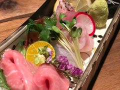 和牛刺身鱼子酱-桐寿司Sushi Tong