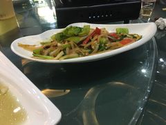 -覃记海鲜美食餐厅