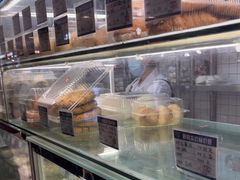 -白玉兰食品甜凤店(合生汇店)