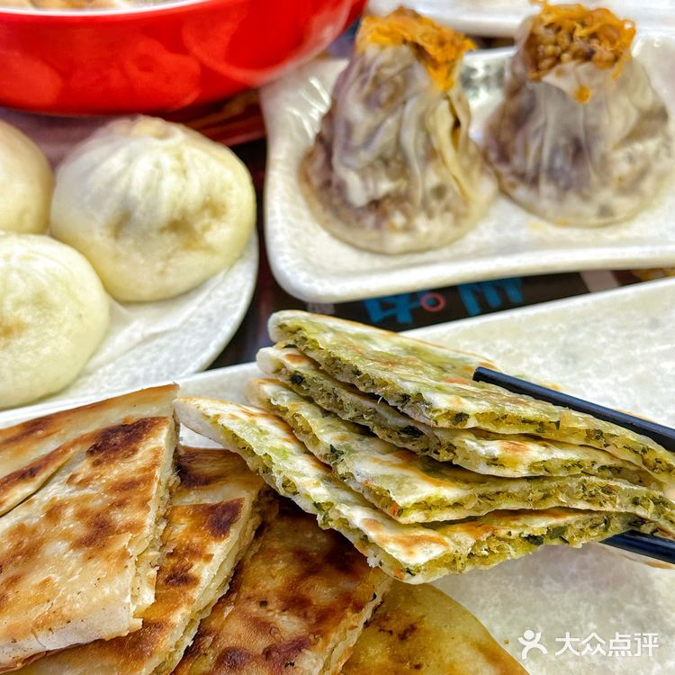 这期新品，贵州红酸汤鲜肉馄饨，也太好吃了！