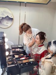 -贺贺新娘造型婚纱店