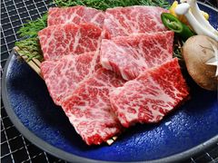 -山川小町·极番烧肉(新地假日广场店)