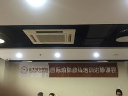 -亚太瑜伽普拉提学院