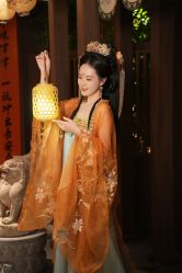 -支流映画摄影·汉服妆造跟拍(本宫来了银泰店)