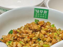 酸菜炒小笋-绿草地·湘菜(悦方ID mall店)
