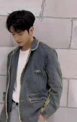 -一家只做男发烫染的店