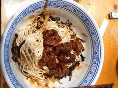 -沪西老弄堂面馆(定西路店)