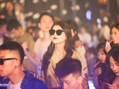 -简奥斯汀·赫本酒吧
