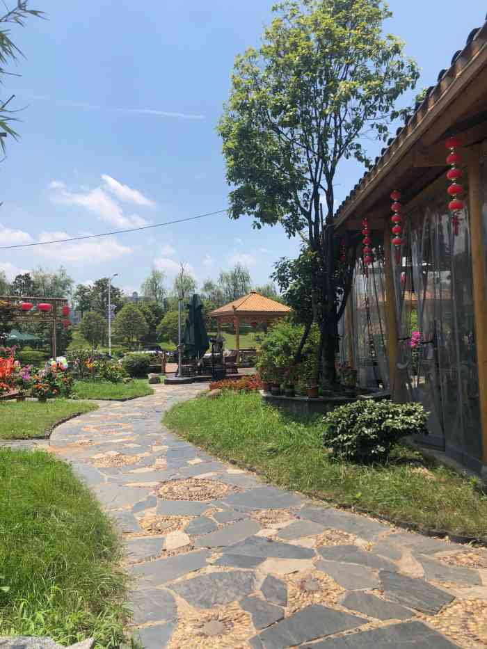 湘派农庄(滨河店)-"湘派农庄,一家农家土味菜馆,菜如其名,很.