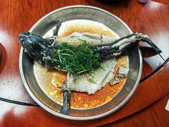-郑猛记石岐鸽主题餐厅(长江店)