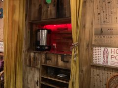 -老牌坊云南鱼豆花火锅(爱建店)