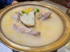 铜锅酸菜炖软骨-小吊梨汤·北京菜·烤鸭(鸟巢店)