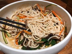 鸡丝凉米线-云海肴·汽锅鸡·云南菜(美罗城店)