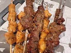鲜切老味羊肉串-丽伟的串·烧烤·砂锅(季景天地店)