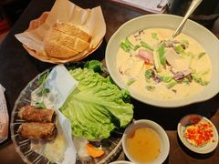 -大头虾越式风味餐厅(光明广场店)