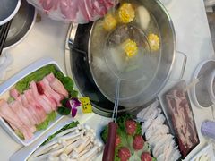 招牌牛腩汤底-三头牛·潮汕牛肉生蚝火锅 (夏湾店)
