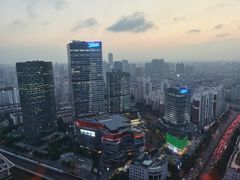 -上海龙之梦万丽酒店