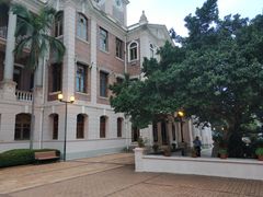 -香港大学