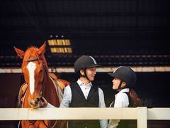 -燕西婚纱摄影工作室(友盛上都写字楼店)