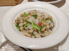 马蹄百合炒芹菜-荣粤酒家·融合粤菜