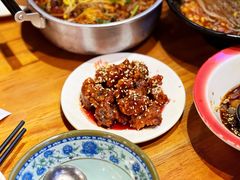 -爆炸头阿姨小四川正宗川味小吃(无任何分店)