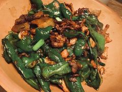 拾味小炒黑猪肉-拾味馆·浓鲜骨汤(光谷天地店)