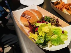 经典和牛汉堡配沙拉-Cooking Man(中懋天地店)