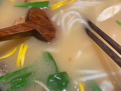 -银米·云南传统过桥米线(双廊黑金冠店)