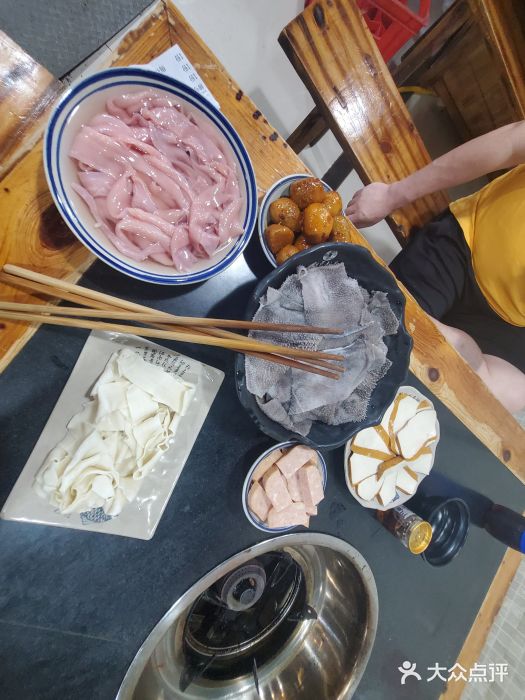 铜元老码头鳝鱼火锅图片