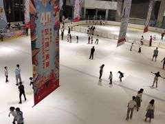 -冰纷万象滑冰场(南山万象天地店)