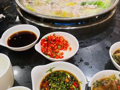 -老来福·非遗酸汤兔(凯旋路店)