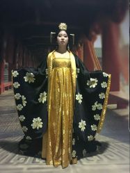 -盘子女人坊古装写真摄影(厦门总店)