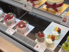 -花花卷卷·鲜食蛋糕(静安久光百货店)