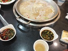 -老来福·非遗酸汤兔(凯旋路店)