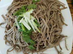 -溢心园香河肉饼总店